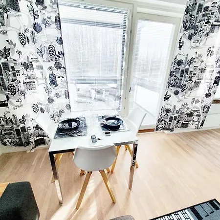 Quality Studio 31m2 * טמפרה